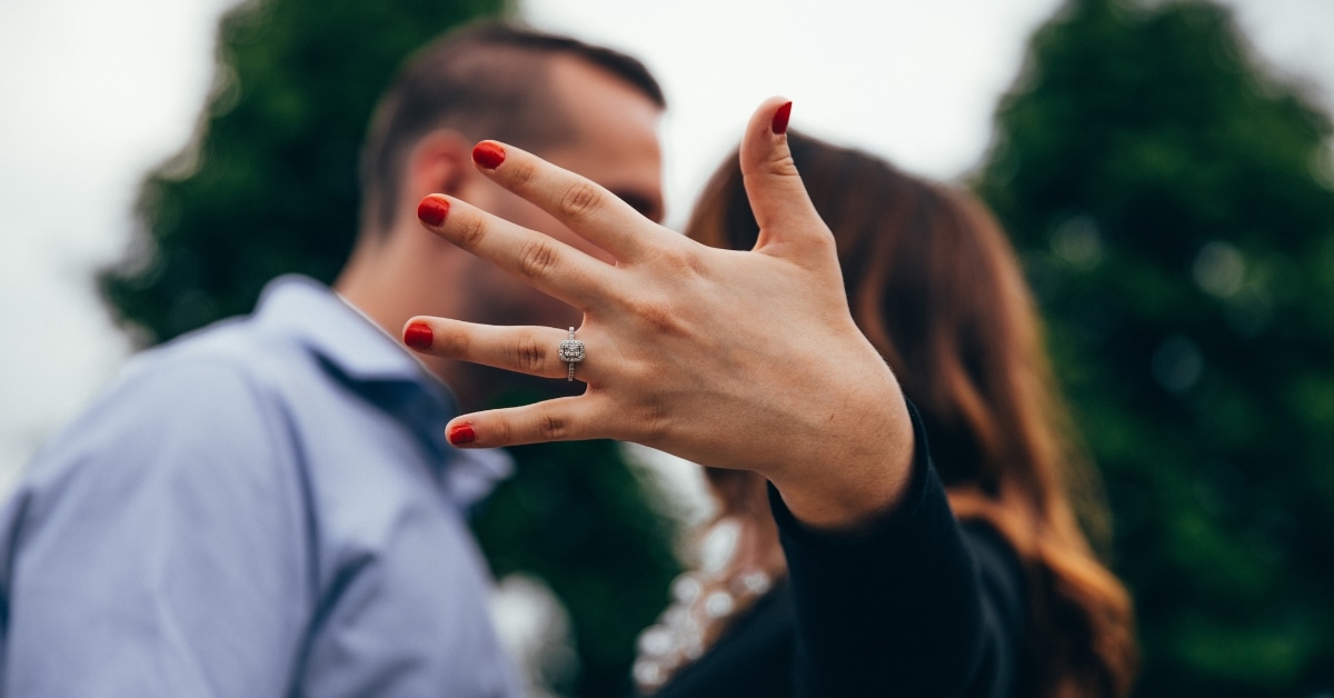 הצעת הנישואין הכי מקורית: 8 דרכים מקוריות ומרגשות להצעת נישואין