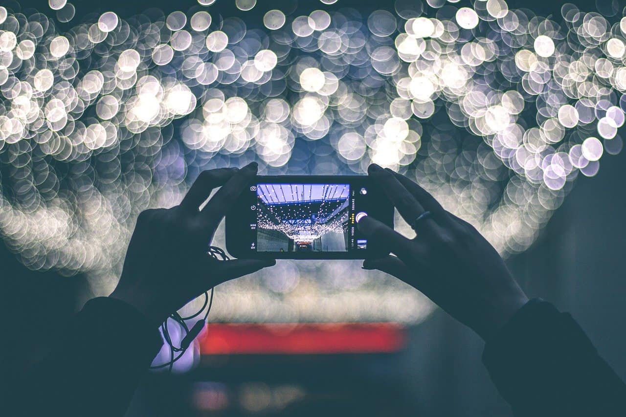 CAMERA