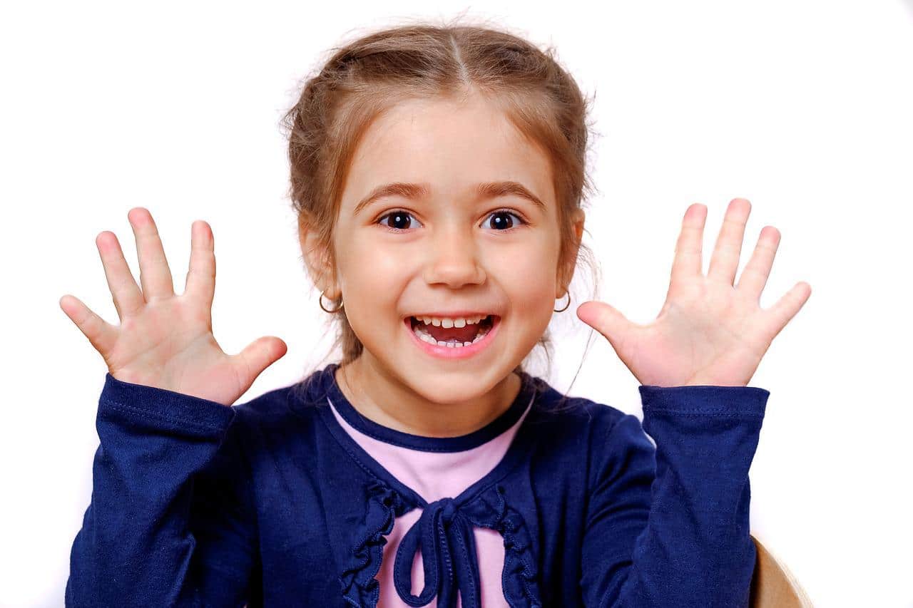 ילדה